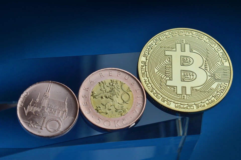 黄金再飙新高！数据：比特币通常在100~150天内跟进拉涨